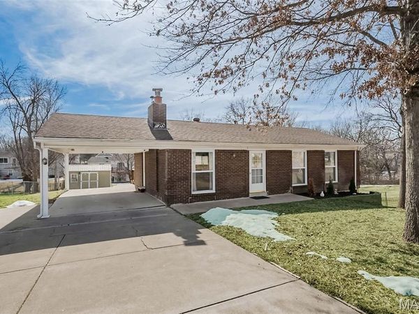 7 King Circle, O'Fallon, MO 63366