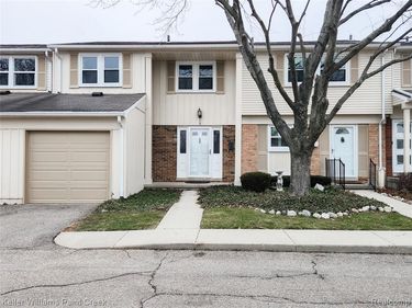 1760 Brentwood Drive, Troy, MI 48098