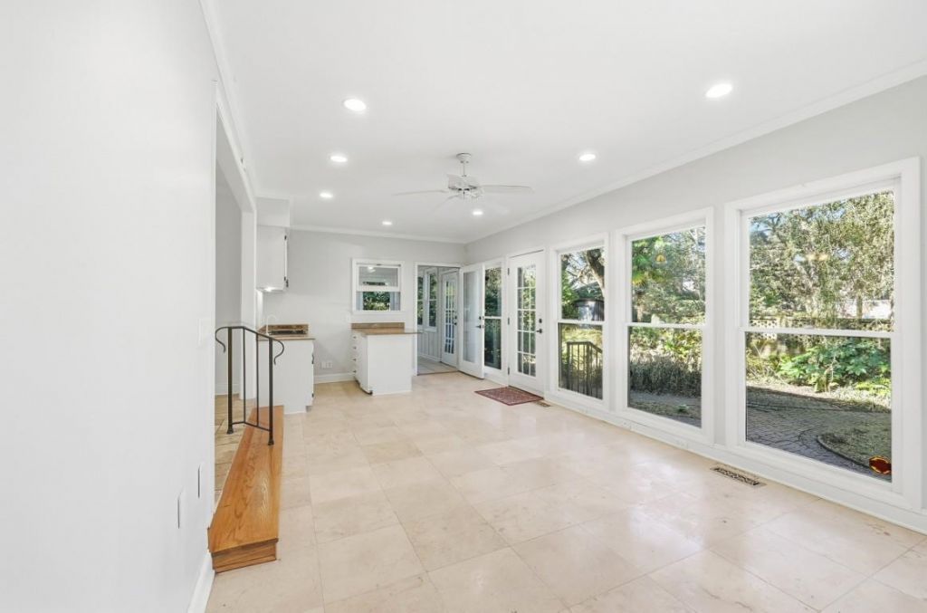 571 Fernwood Rd. Photo 12