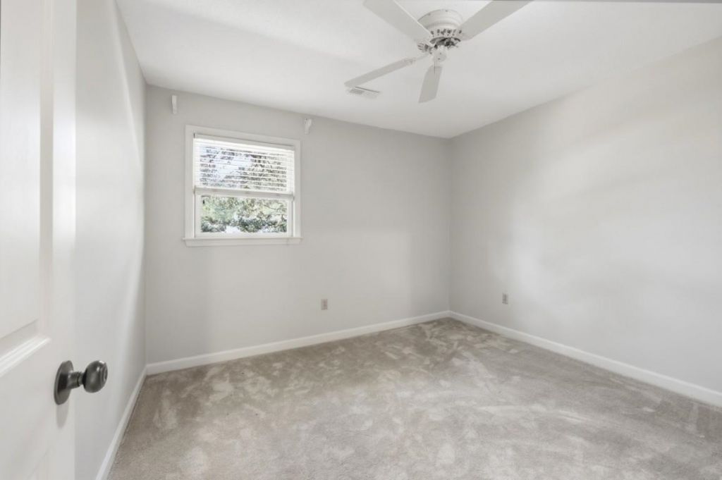 571 Fernwood Rd. Photo 18