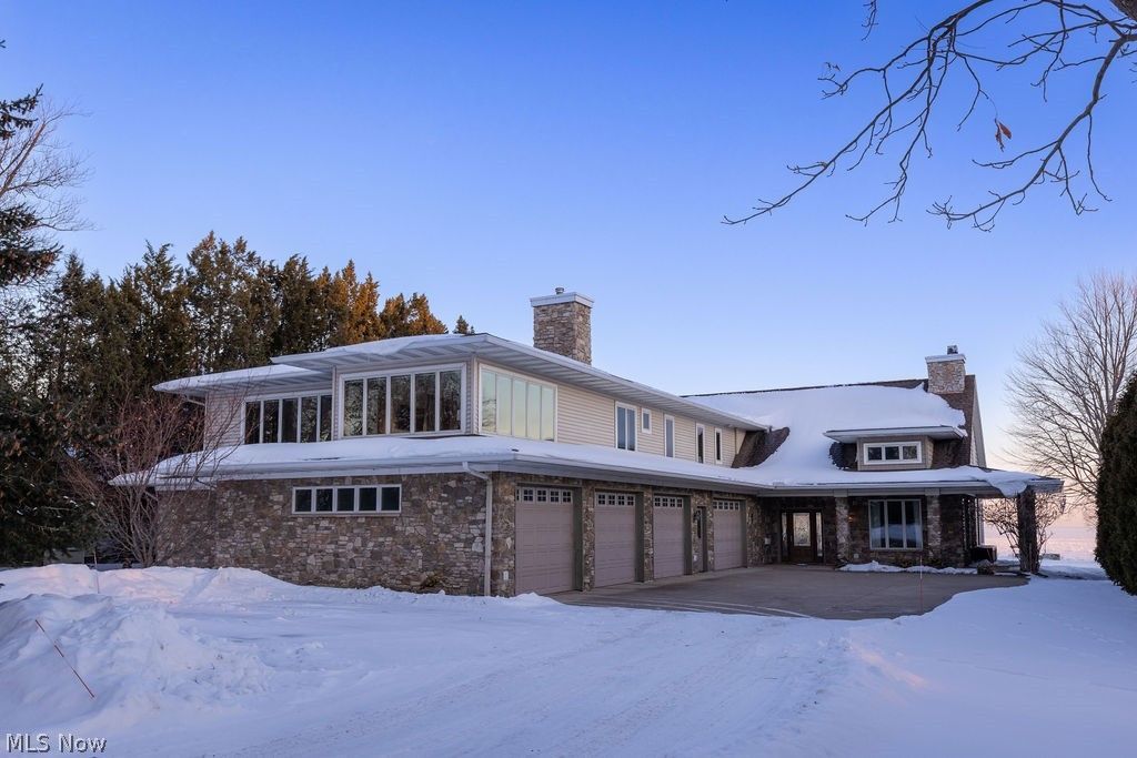 10710 Edgewater Drive, Cleveland, OH 44102 Main Photo