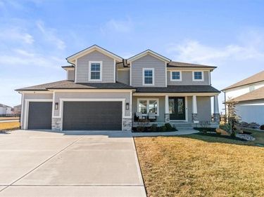 3130 SW Blue Ribbon Street, Lee's Summit, MO 64082