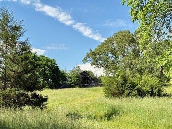 1 Topsy Store Rd, Waynesboro, TN 38485