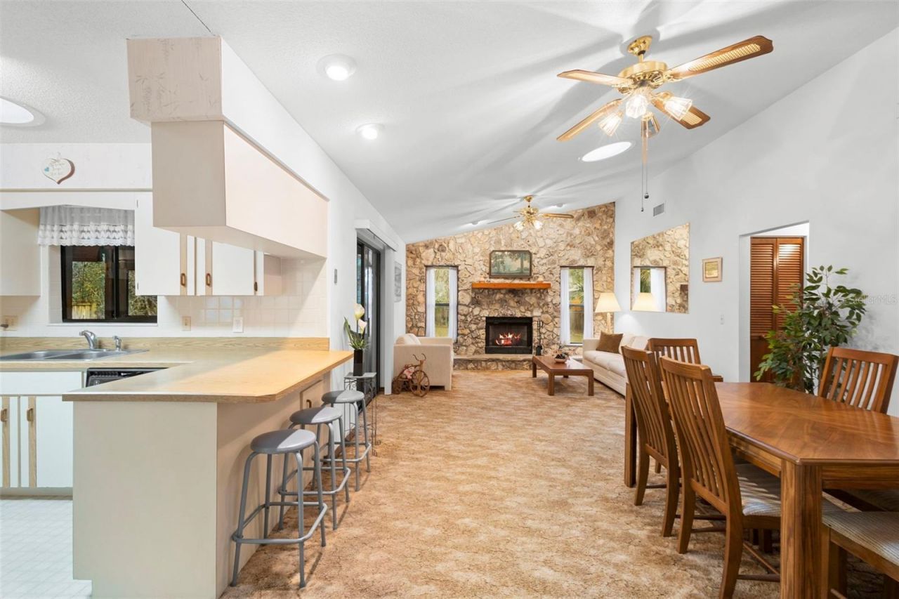 646 Yupon Avenue, New Smyrna Beach, FL 32169 Photo