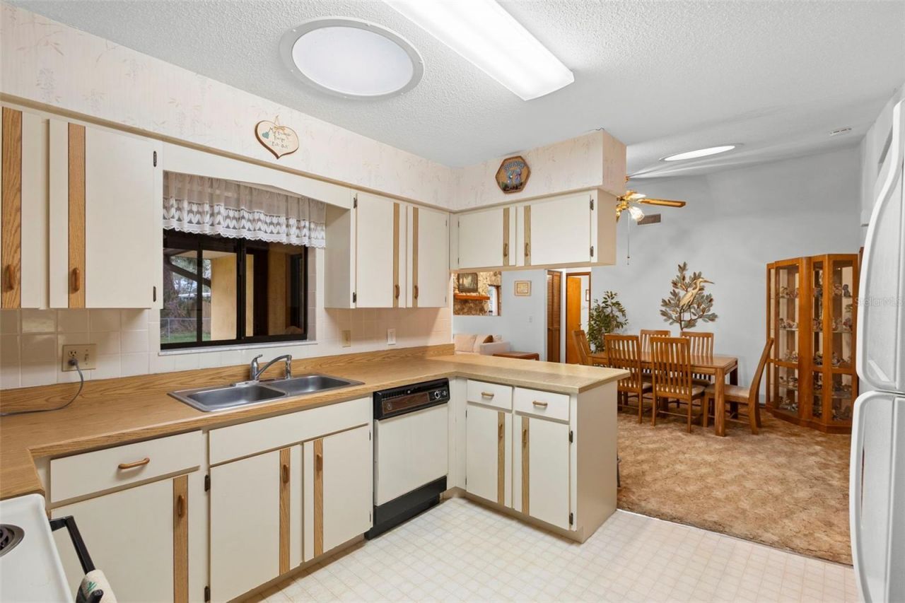 646 Yupon Avenue, New Smyrna Beach, FL 32169 Photo