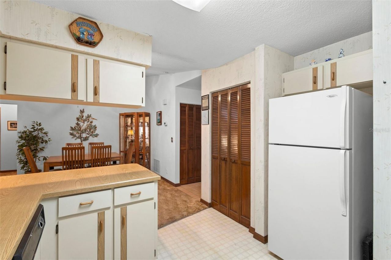 646 Yupon Avenue, New Smyrna Beach, FL 32169 Photo