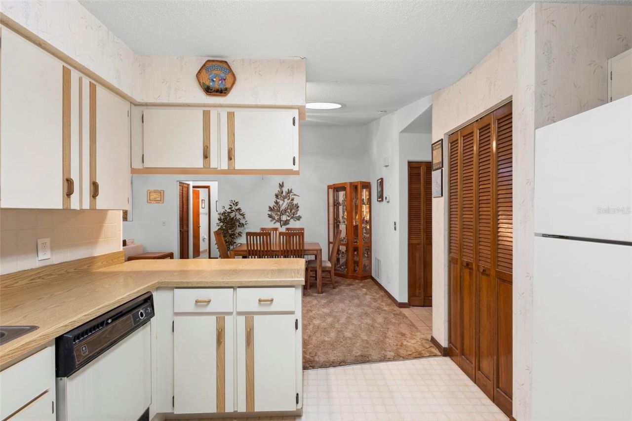 646 Yupon Avenue, New Smyrna Beach, FL 32169 Photo