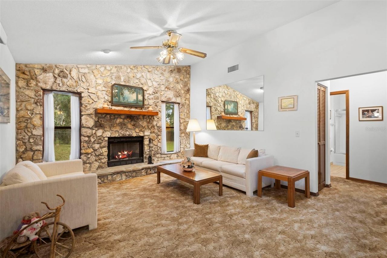 646 Yupon Avenue, New Smyrna Beach, FL 32169 Photo