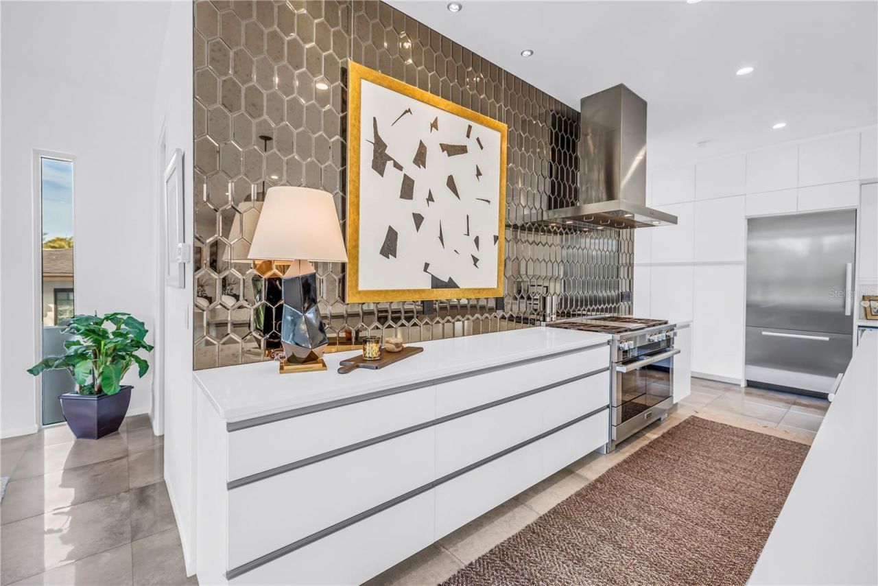 3324 Walnut Street Ne, Saint Petersburg, FL 33704 Photo