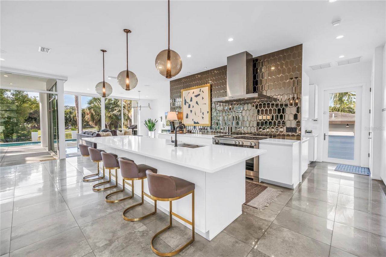 3324 Walnut Street Ne, Saint Petersburg, FL 33704 Photo