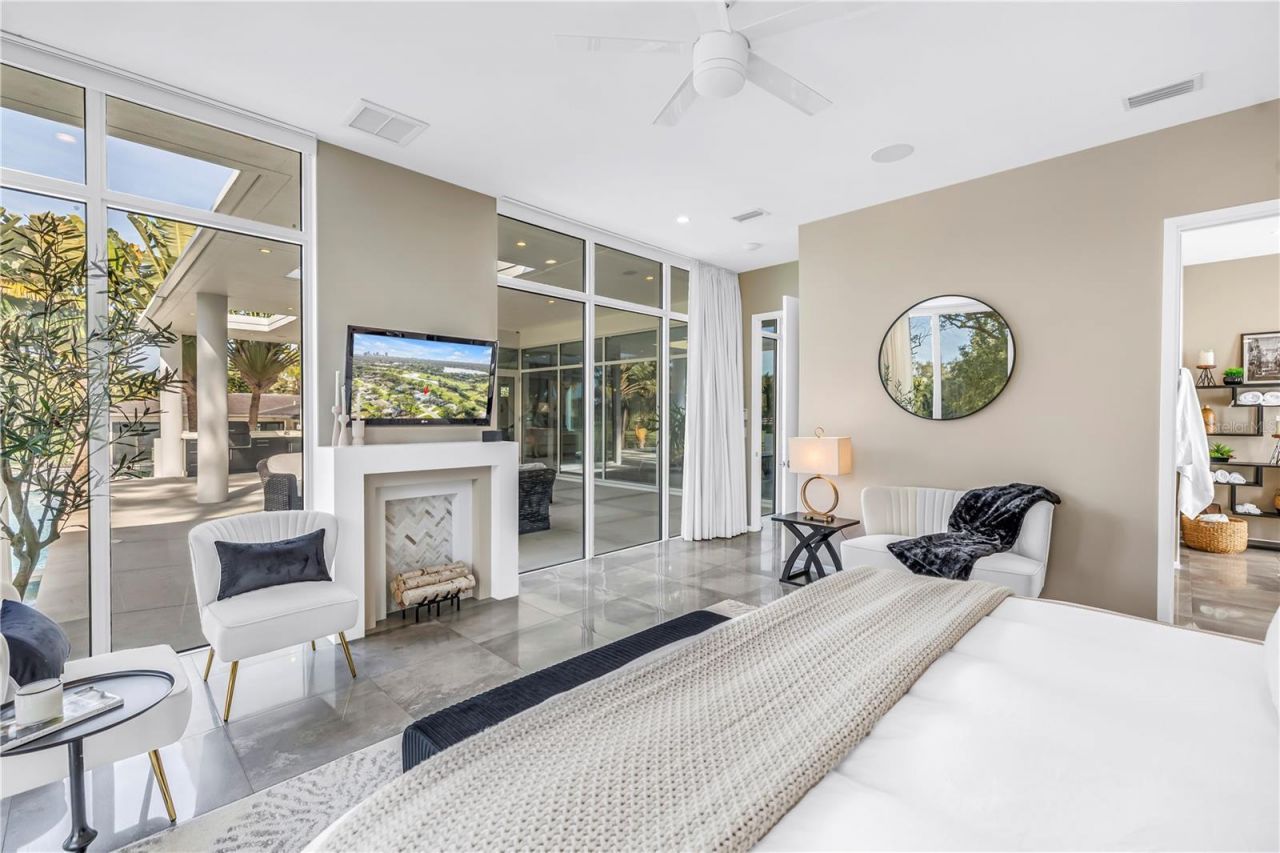 3324 Walnut Street Ne, Saint Petersburg, FL 33704 Photo