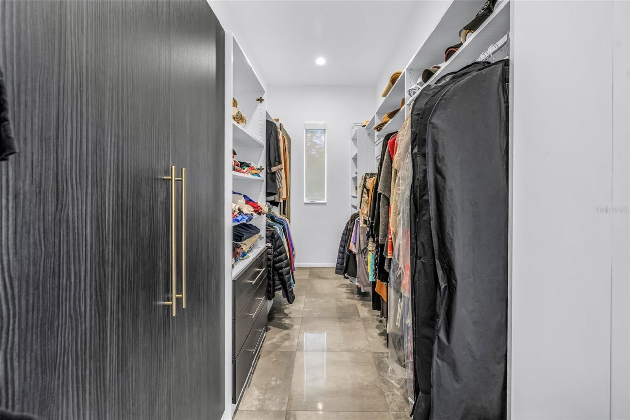 3324 Walnut Street Ne, Saint Petersburg, FL 33704 Photo