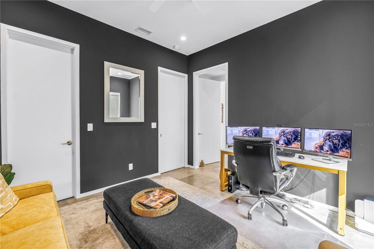 3324 Walnut Street Ne, Saint Petersburg, FL 33704 Photo