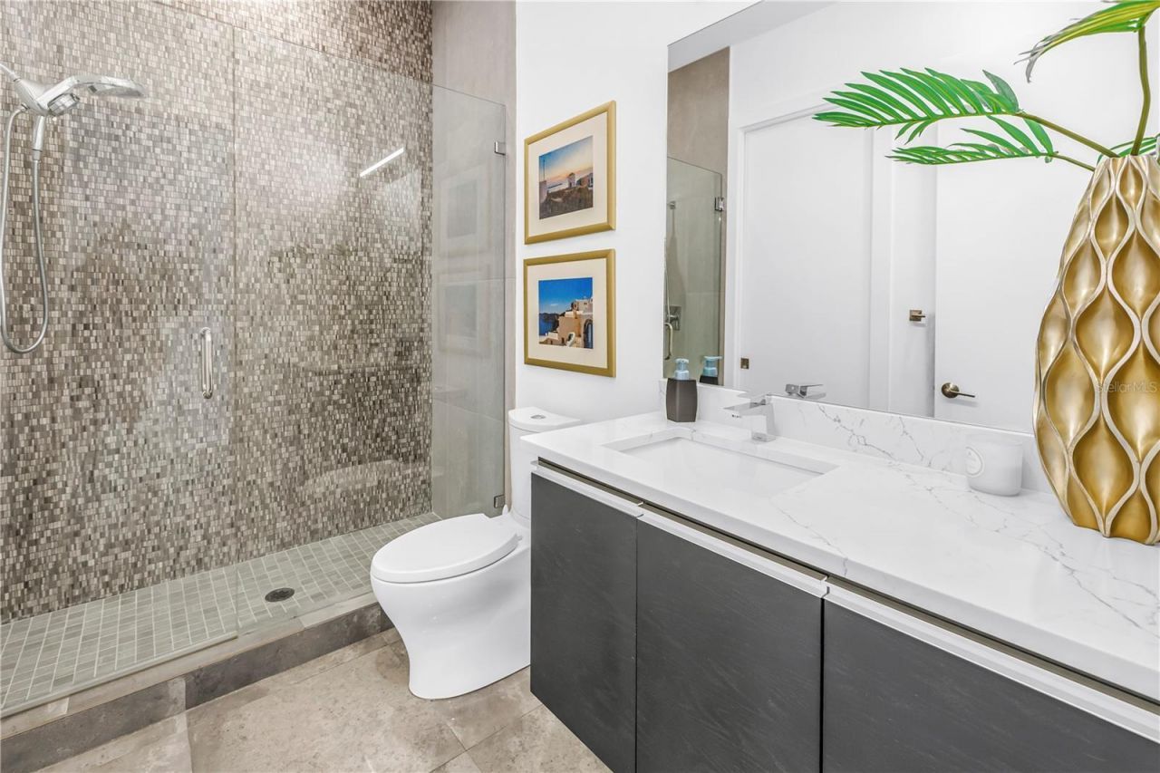 3324 Walnut Street Ne, Saint Petersburg, FL 33704 Photo