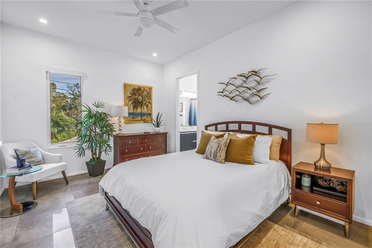 3324 Walnut Street Ne, Saint Petersburg, FL 33704 Photo