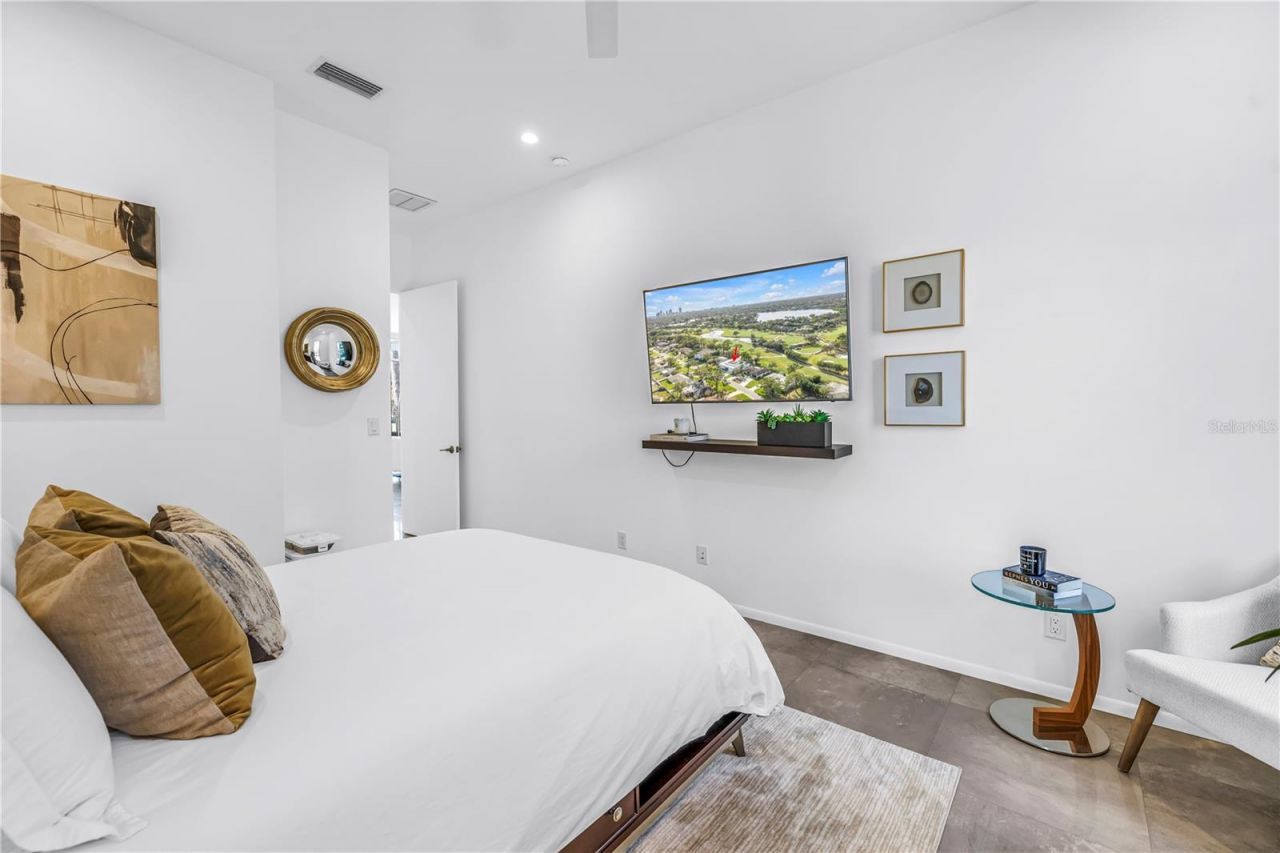 3324 Walnut Street Ne, Saint Petersburg, FL 33704 Photo