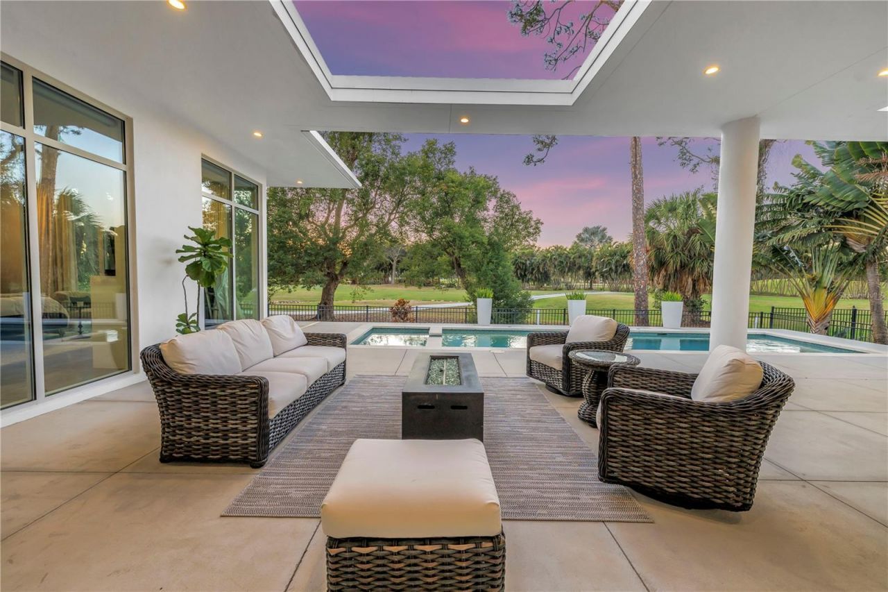 3324 Walnut Street Ne, Saint Petersburg, FL 33704 Photo