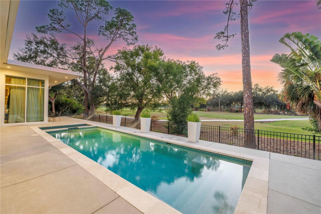 3324 Walnut Street Ne, Saint Petersburg, FL 33704 Photo