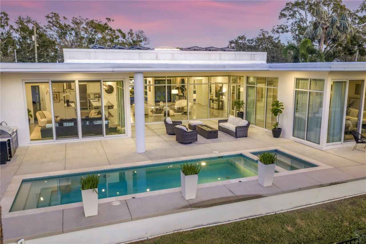 3324 Walnut Street Ne, Saint Petersburg, FL 33704 Photo