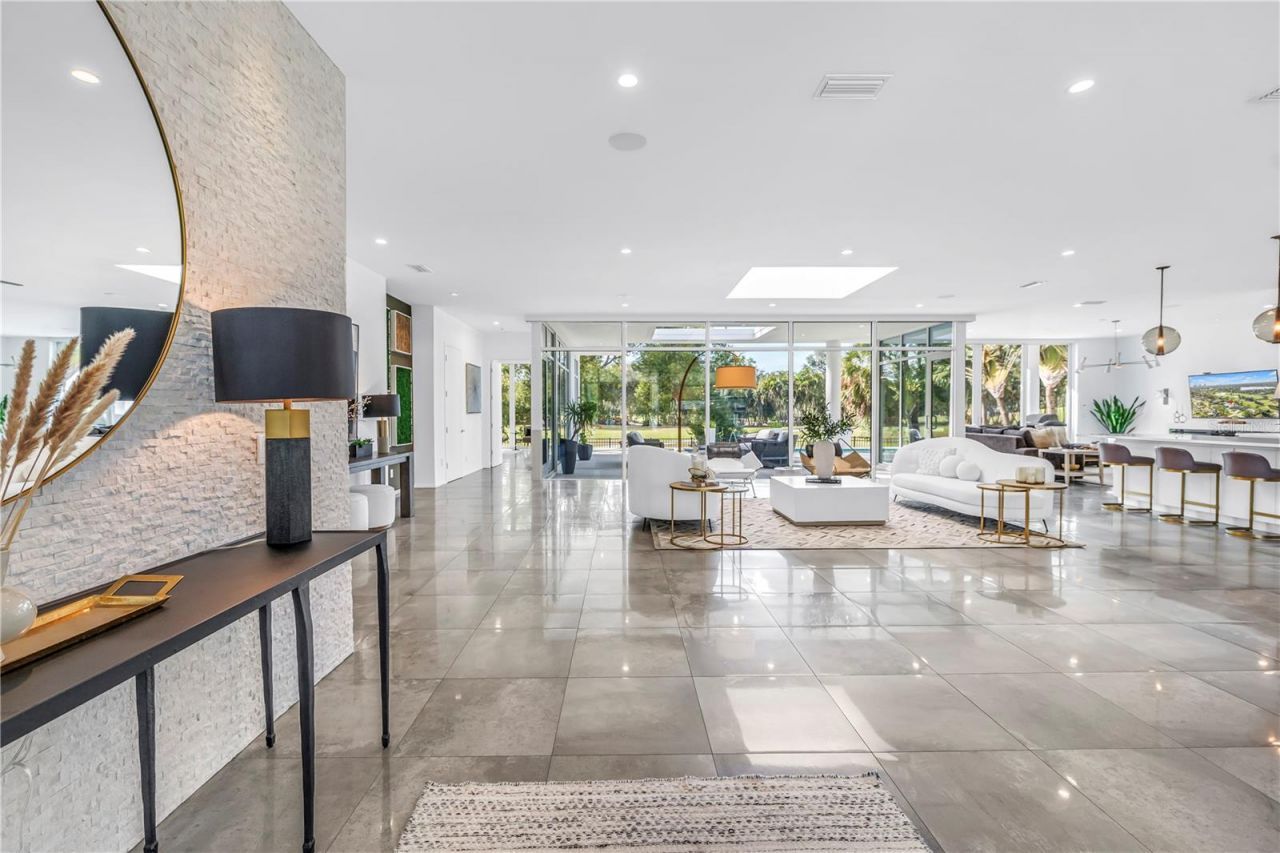 3324 Walnut Street Ne, Saint Petersburg, FL 33704 Photo