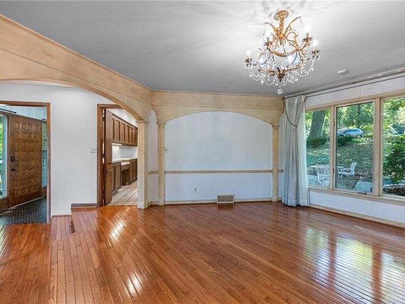 701 E Schantz Avenue, Oakwood, OH 45419 Photo 11