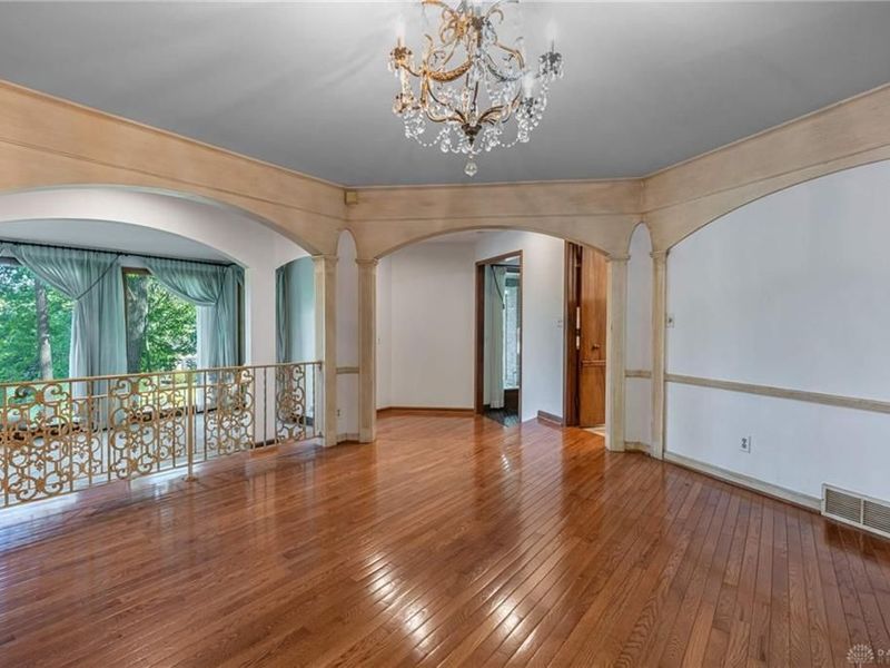 701 E Schantz Avenue, Oakwood, OH 45419 Photo 14