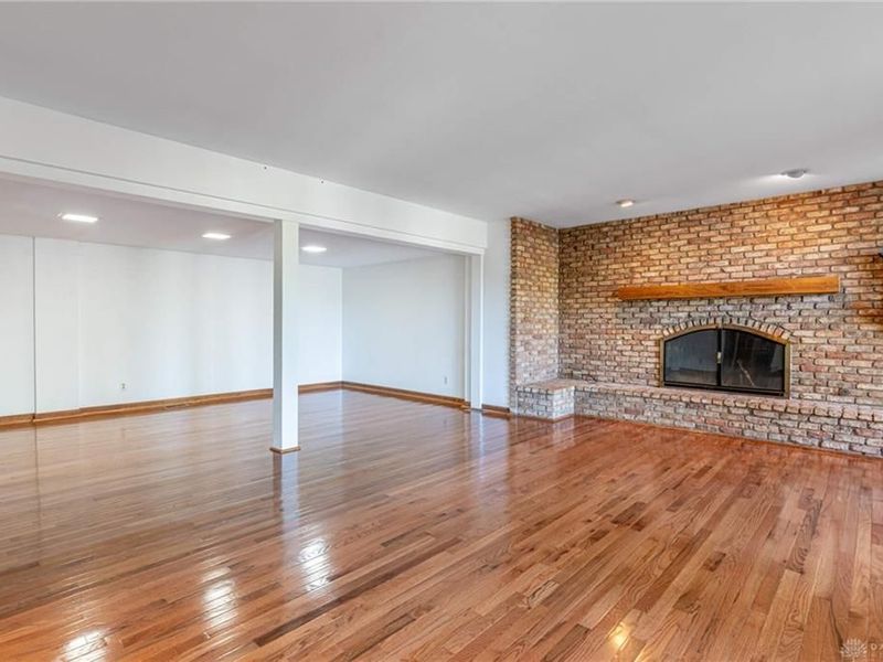 701 E Schantz Avenue, Oakwood, OH 45419 Photo 20