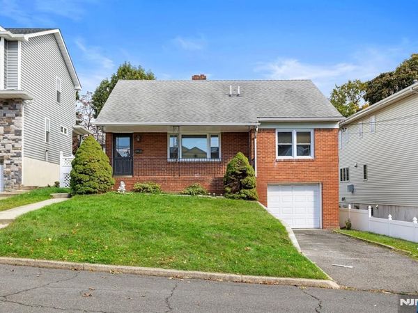 133 Cleveland Avenue, Hasbrouck Heights, NJ 07604