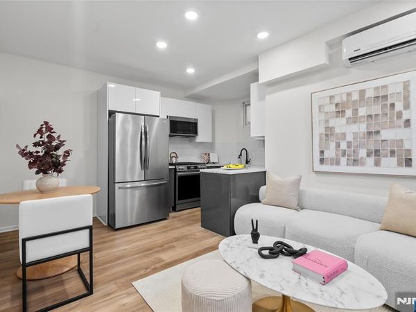 407 Park Avenue, WEEHAWKEN, NJ 07086