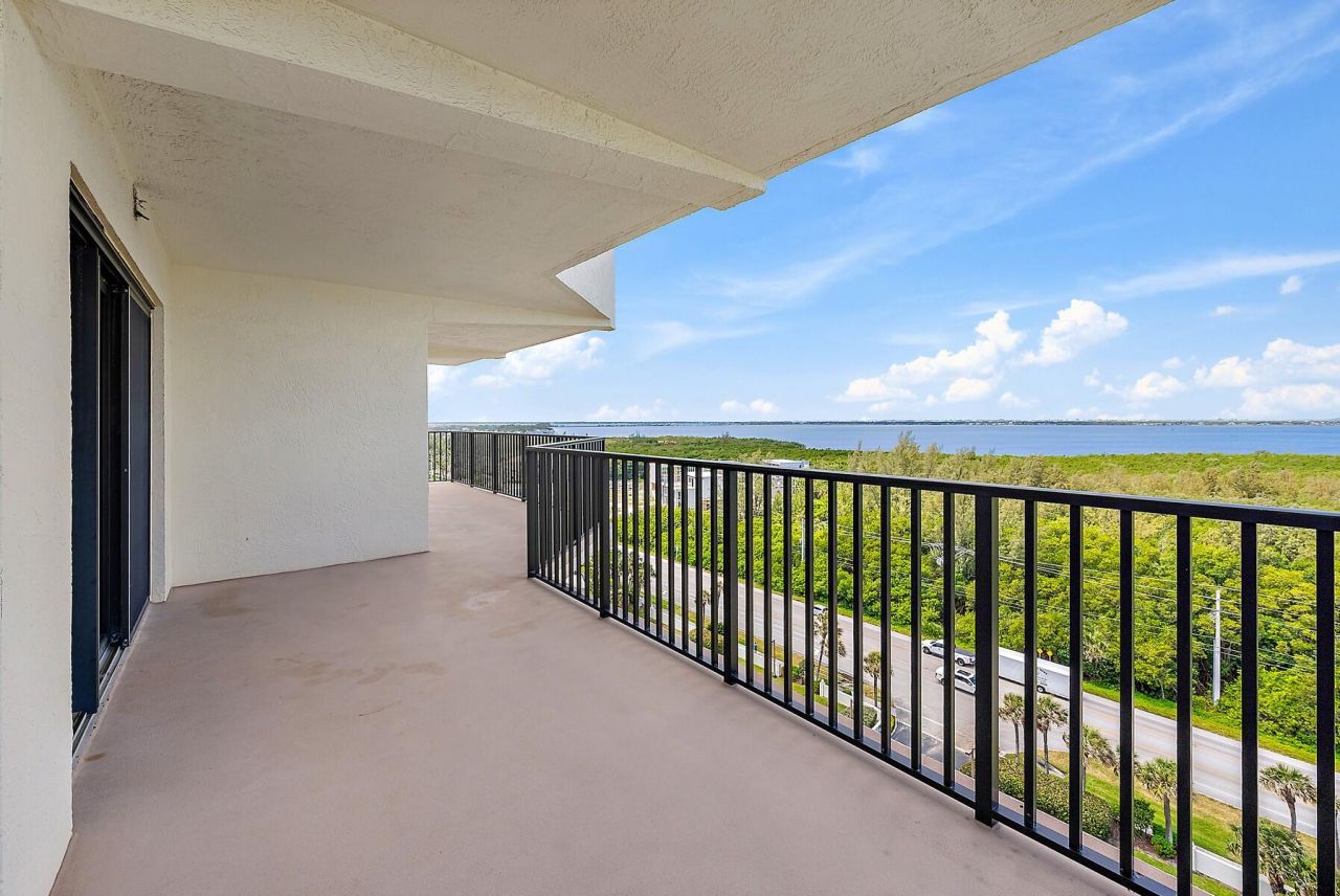 10044 S Ocean Drive, Unit 1201, Jensen Beach, FL 34957 Photo