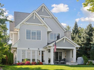 245 Lakeview Avenue, Tonka Bay, MN 55331