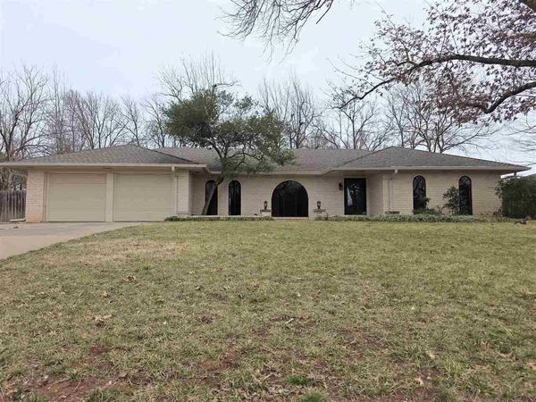 1221 S Westwood Lane, Stillwater, OK 00000