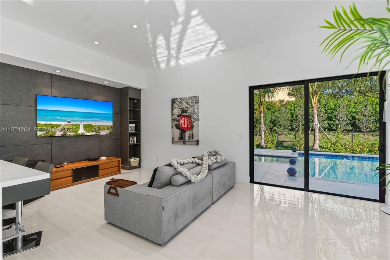 16773 S Botaniko Dr S, Weston, FL 33326 Photo