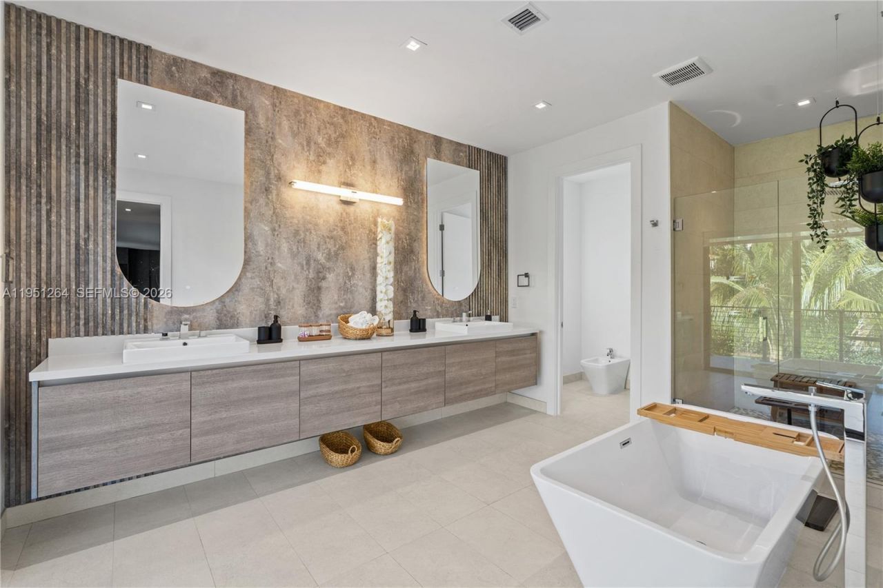 16773 S Botaniko Dr S, Weston, FL 33326 Photo