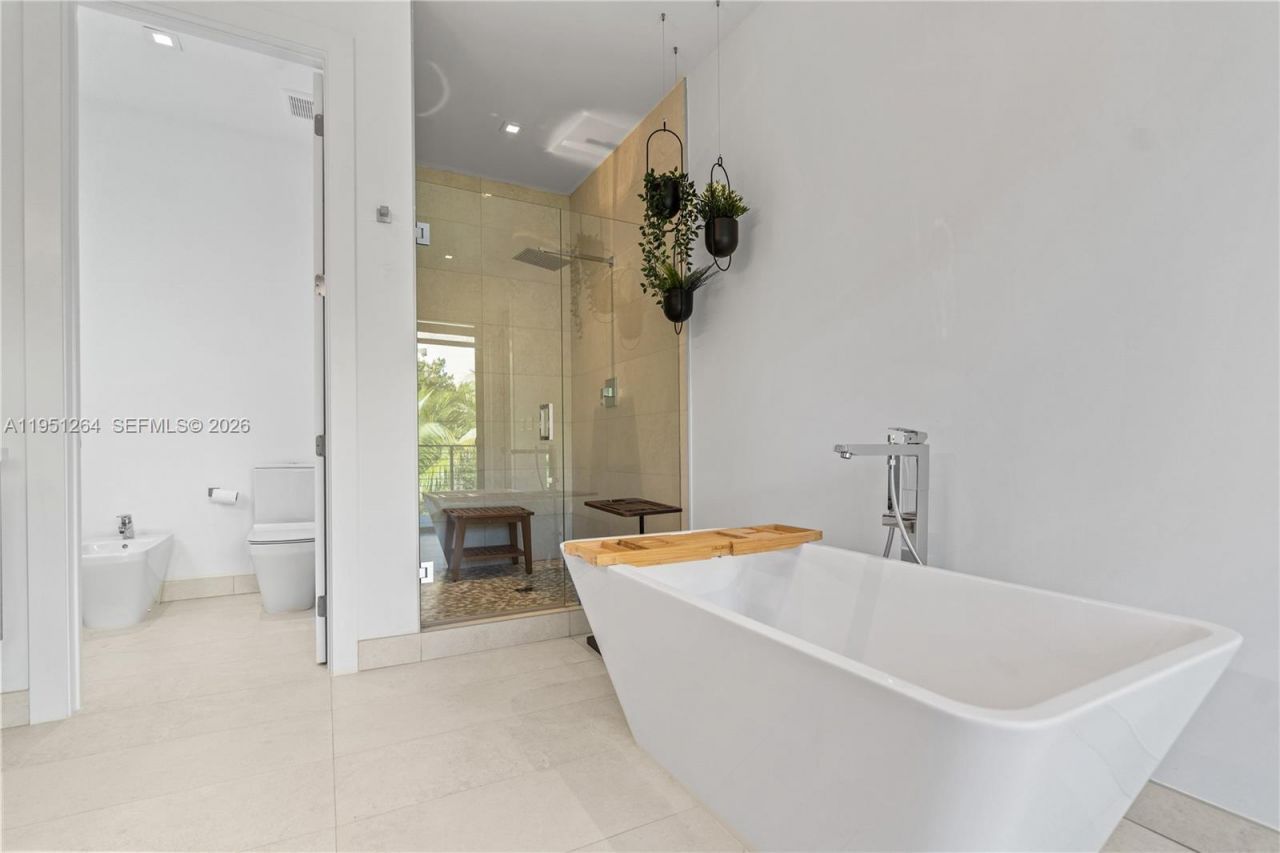 16773 S Botaniko Dr S, Weston, FL 33326 Photo