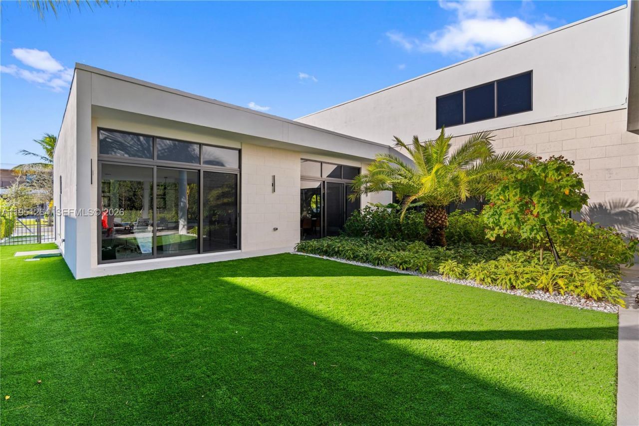 16773 S Botaniko Dr S, Weston, FL 33326 Photo