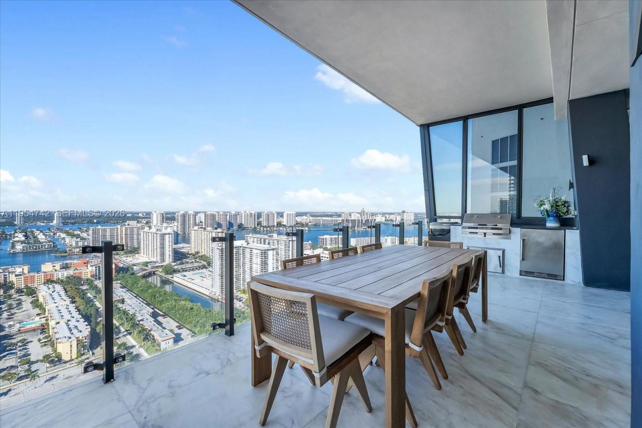 17141 Collins Ave, Unit 2902, Sunny Isles Beach, FL 33160 Photo