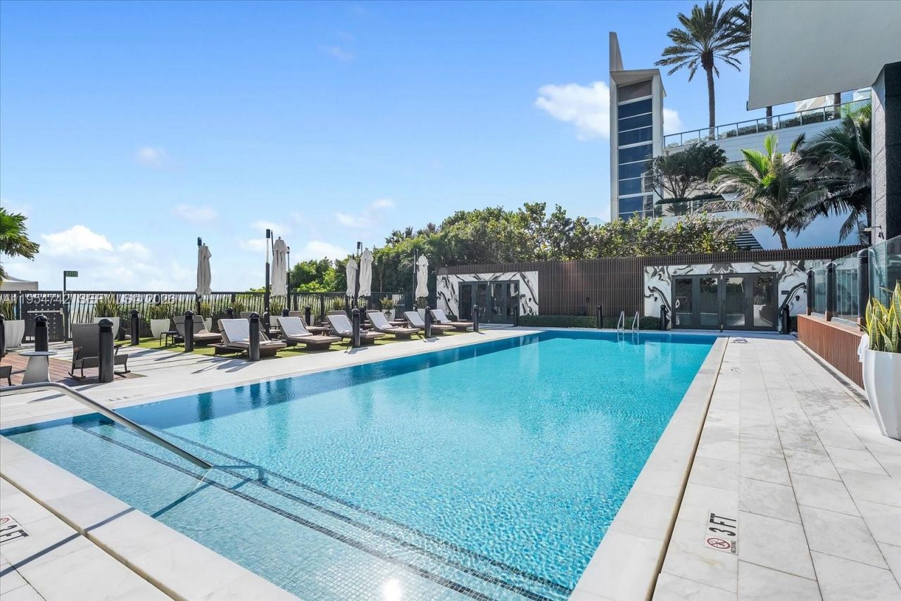 17141 Collins Ave, Unit 2902, Sunny Isles Beach, FL 33160 Photo