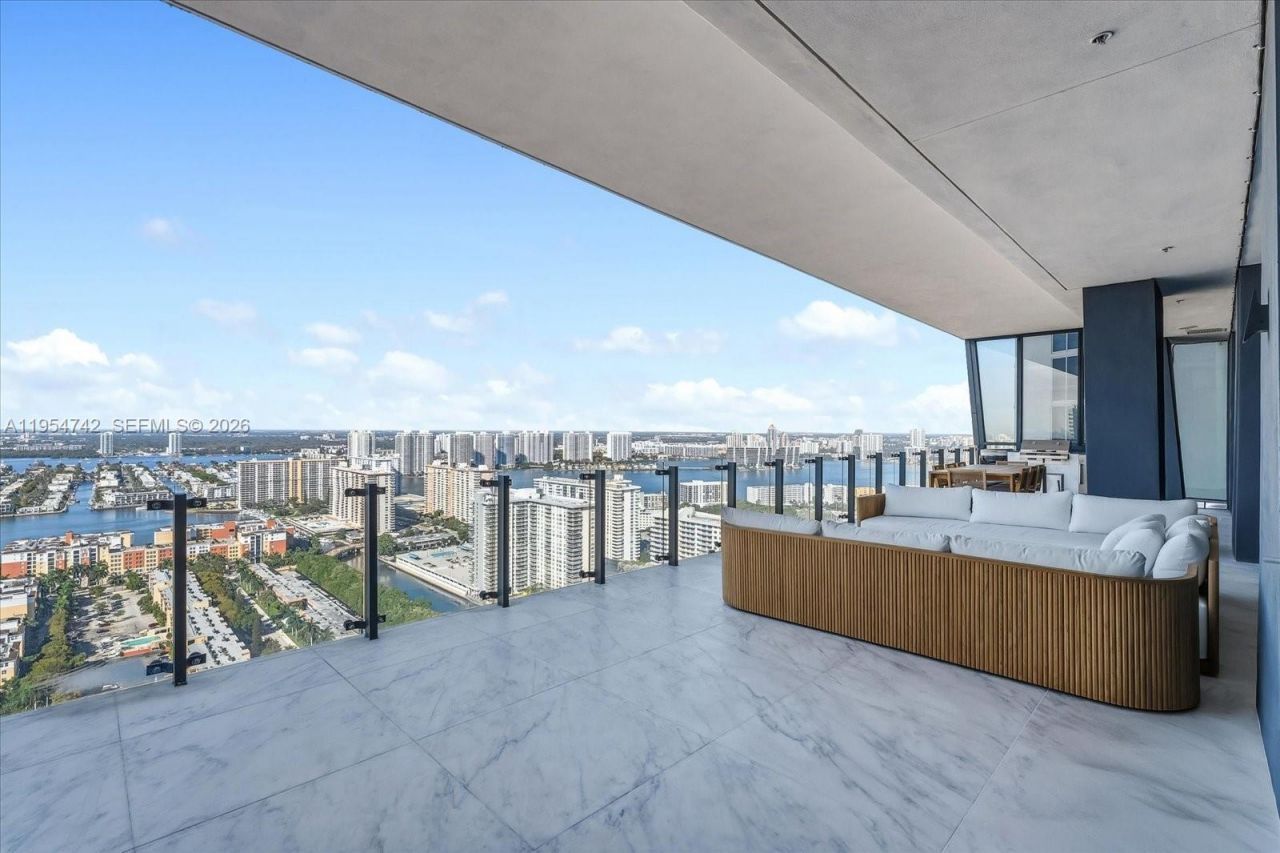 17141 Collins Ave, Unit 2902, Sunny Isles Beach, FL 33160 Photo