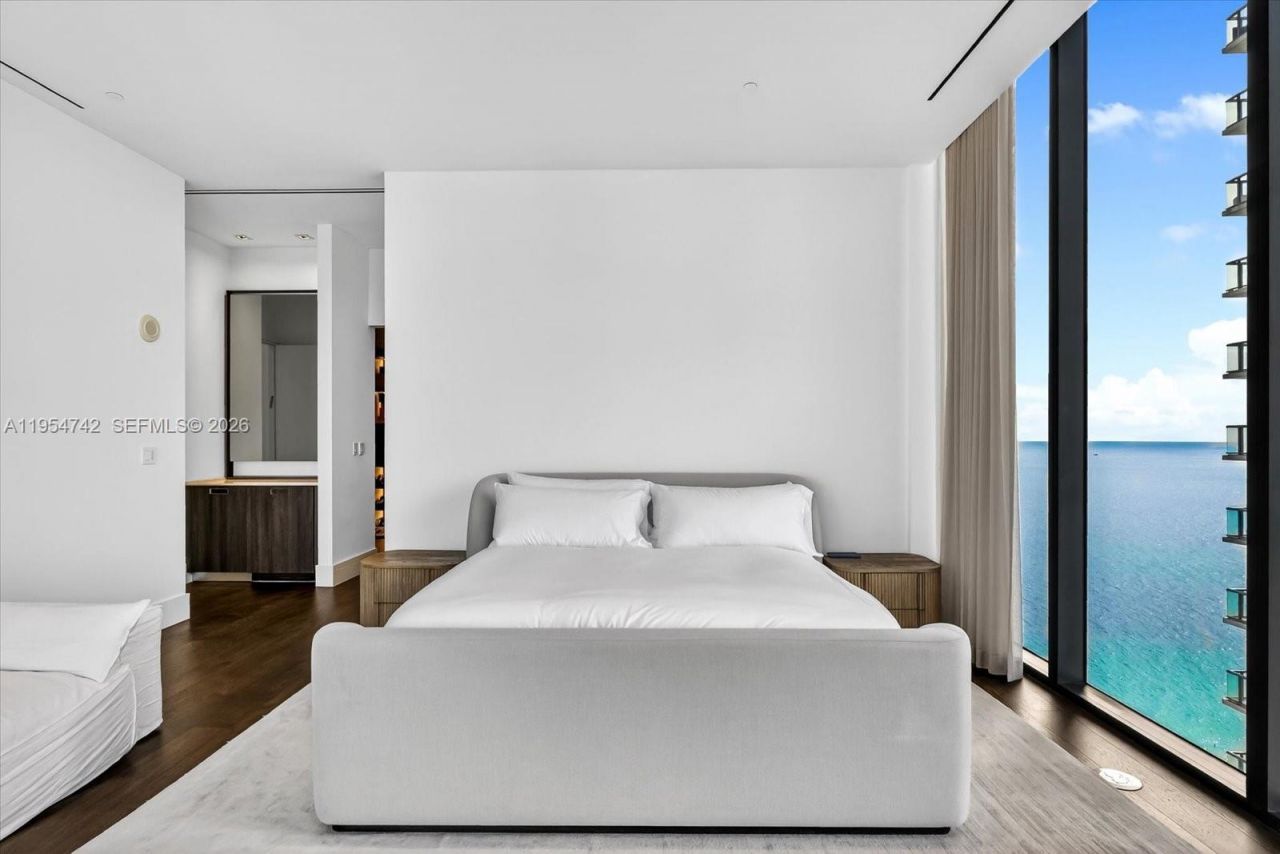 17141 Collins Ave, Unit 2902, Sunny Isles Beach, FL 33160 Photo