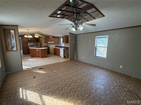 7 Alder Springs Road , Iberia, MO 65486