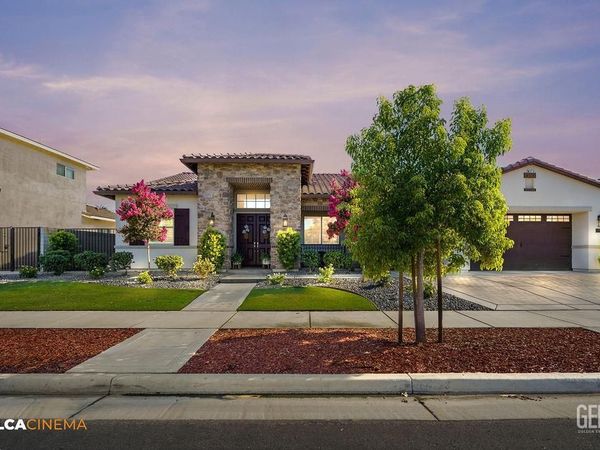 11702 Raindrop Lane, Bakersfield, CA 93311