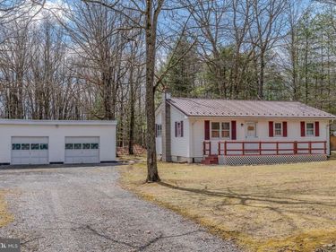 20503 COUDERSPORT PIKE, LOCK HAVEN, PA 17745