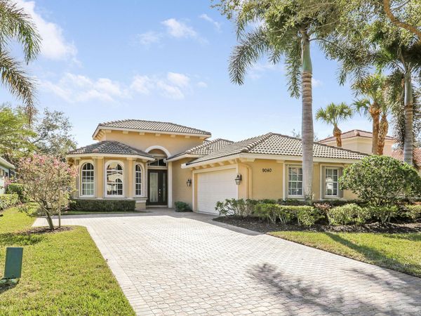 9040 Champions Way, Port Saint Lucie, FL 34986