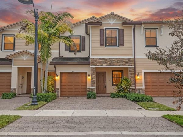 4676 Caspian Way, Davie, FL 33314