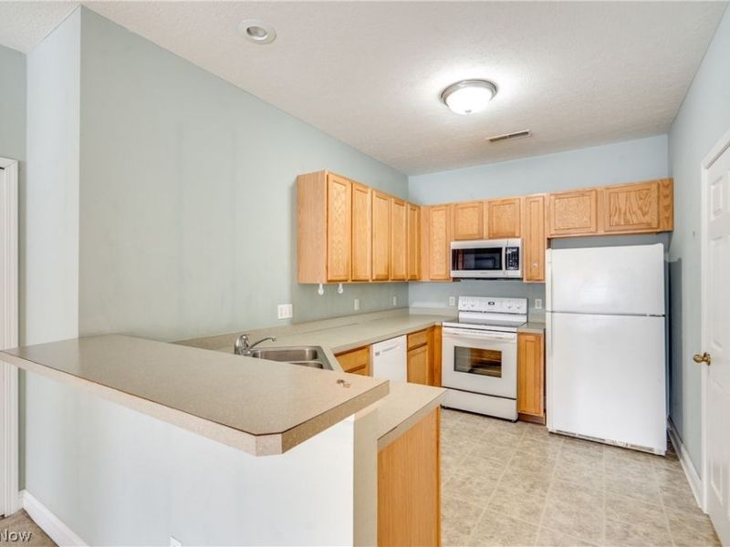 4325 Greenway Trail Street NW, Massillon, OH 44647 Photo 16