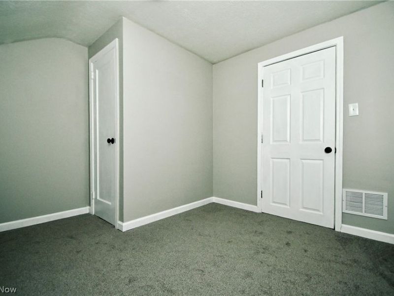 542 Montgomery Street, Akron, OH 44305 Photo 13