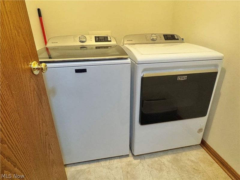 2518 Woodlawn Circle NW, Unit 42A, Canton, OH 44708 Photo 16