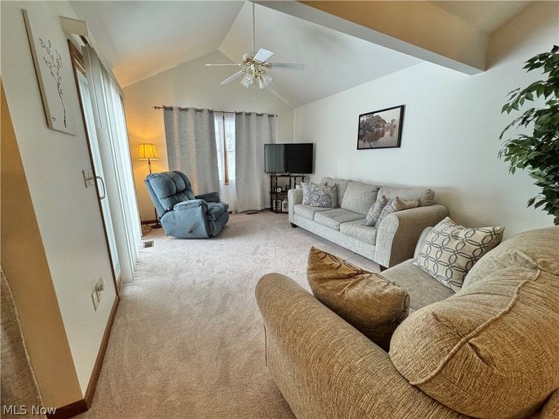 2518 Woodlawn Circle NW, Unit 42A, Canton, OH 44708 Photo 18