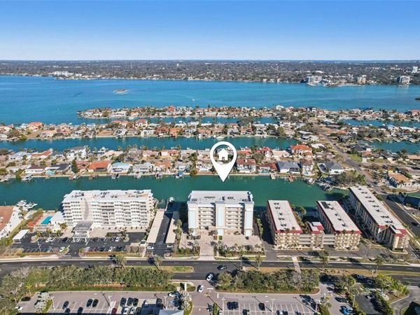 125 ISLAND WAY, Unit 404, CLEARWATER BEACH, FL 33767